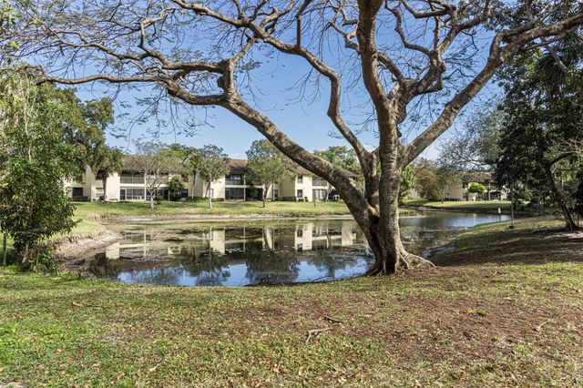 3183 S Carambola Circle 2392, Coconut Creek, FL 33066