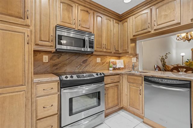 3183 S Carambola Circle 2392, Coconut Creek, FL 33066