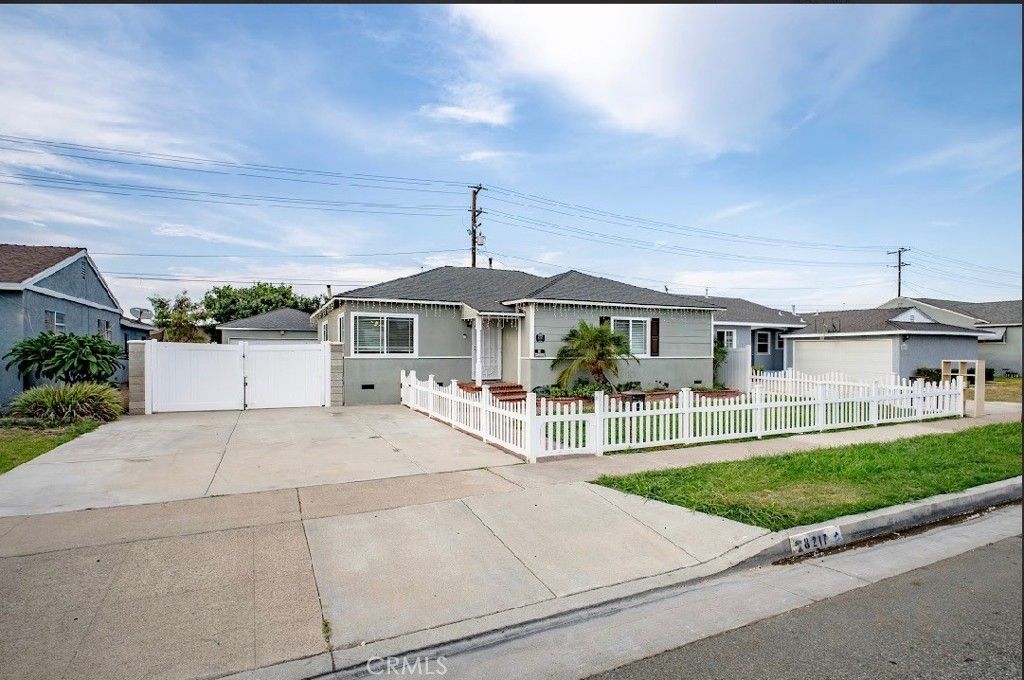 8217 POINSETTIA DRIVE, Buena Park, CA 90620 — exterior