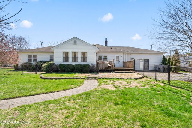 96 Gordons Corner Road, Manalapan, NJ 07726