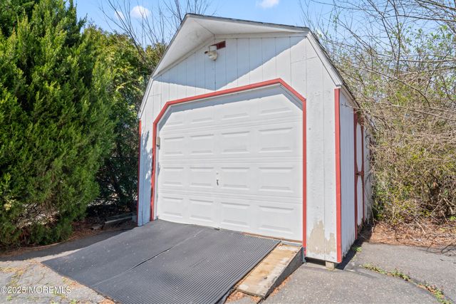 96 Gordons Corner Road, Manalapan, NJ 07726