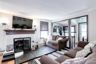 40 Longview Ave, Parsippany-troy Hills Twp., NJ 07034