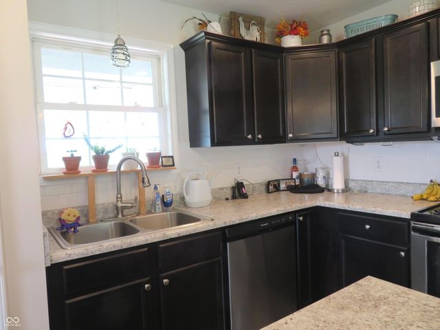 65 Patriots Landing, Fillmore, IN 46128