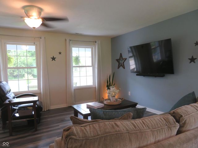 65 Patriots Landing, Fillmore, IN 46128