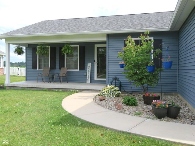 65 Patriots Landing, Fillmore, IN 46128