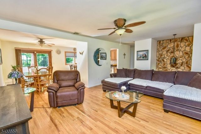 22 Caro Dr, West Milford Twp., NJ 07438