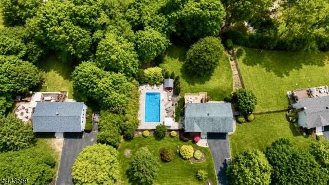 22 Caro Dr, West Milford Twp., NJ 07438