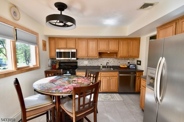 22 Caro Dr, West Milford Twp., NJ 07438