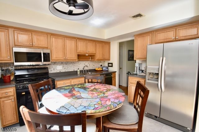 22 Caro Dr, West Milford Twp., NJ 07438