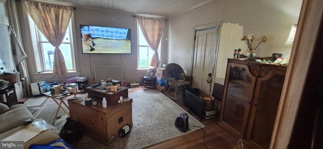 102 3RD ST E, Waynesboro, PA 17268