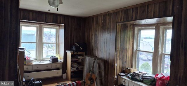 102 3RD ST E, Waynesboro, PA 17268