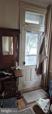 102 3RD ST E, Waynesboro, PA 17268