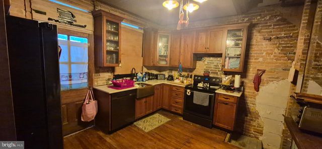 102 3RD ST E, Waynesboro, PA 17268