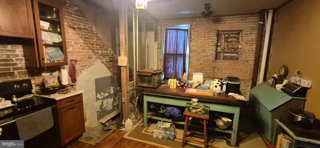 102 3RD ST E, Waynesboro, PA 17268