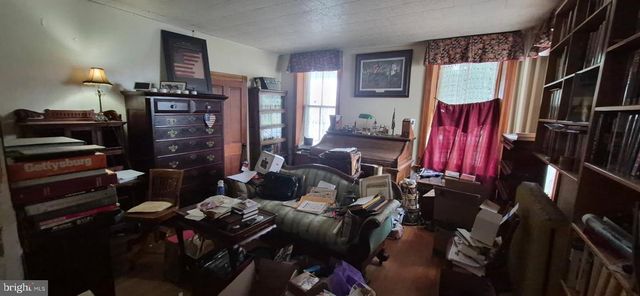 102 3RD ST E, Waynesboro, PA 17268