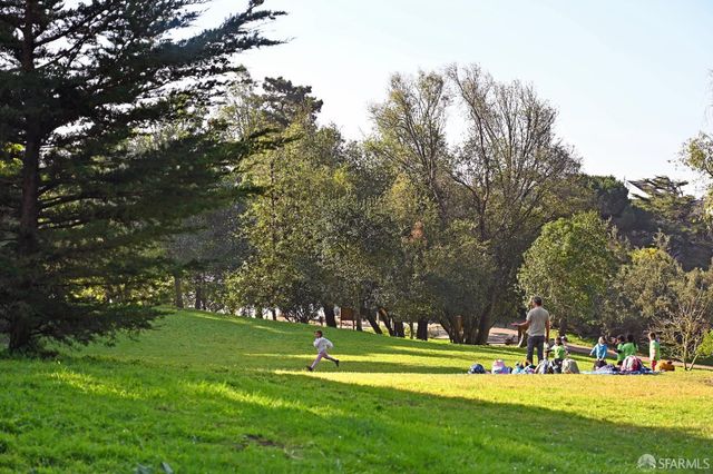 546 9th Avenue, San Francisco, CA 94118