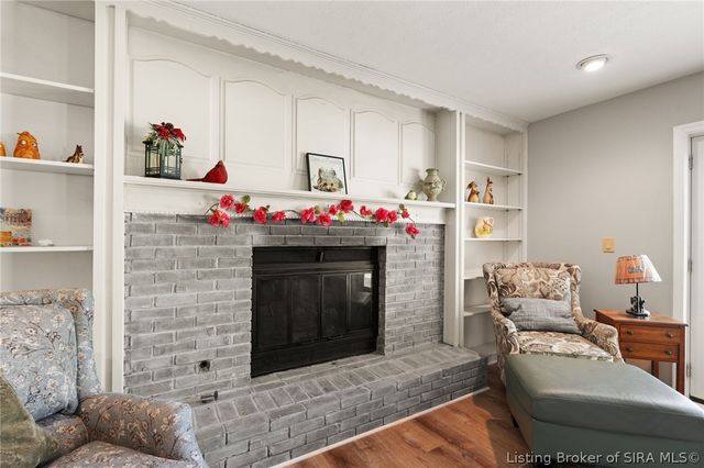 2206 Glenn Abbey, Jeffersonville, IN 47130