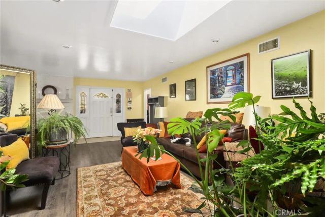 7349 Ponce Ave, West Hills, CA 91307