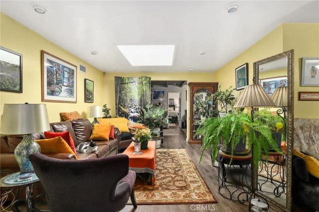 7349 Ponce Ave, West Hills, CA 91307