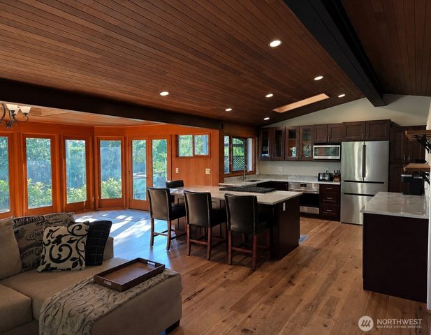 8210 171st Avenue NE, Redmond, WA 98052