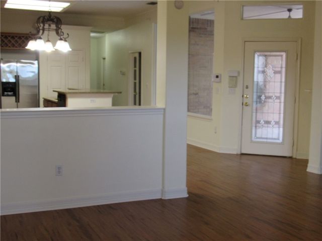 7521 Bon Soir Dr, Corpus Christi, TX 78414