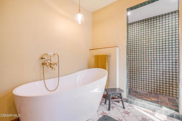 20666 Cheney Drive, Topanga, CA 90290