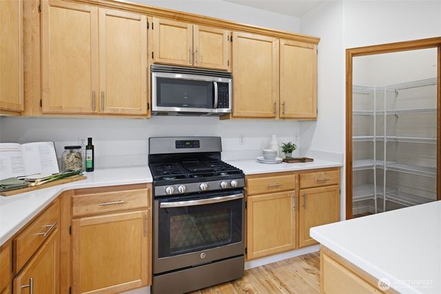 14717 Madison Way, Lynnwood, WA 98087