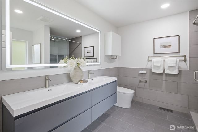 14717 Madison Way, Lynnwood, WA 98087