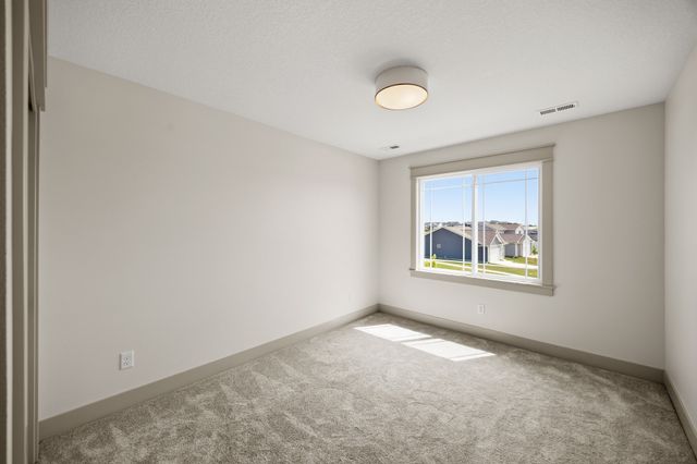 434 Venice Avenue, West Des Moines, IA 50266