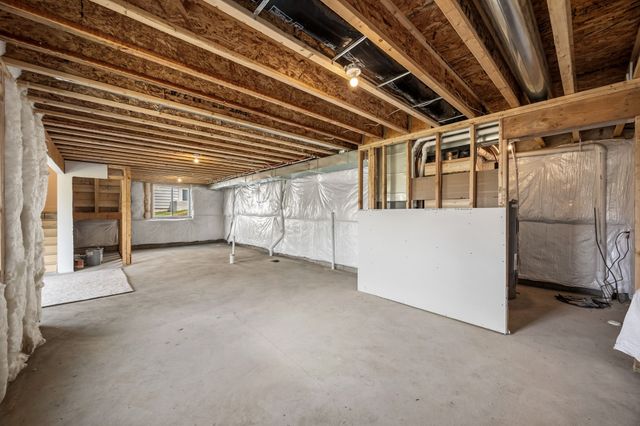 434 Venice Avenue, West Des Moines, IA 50266