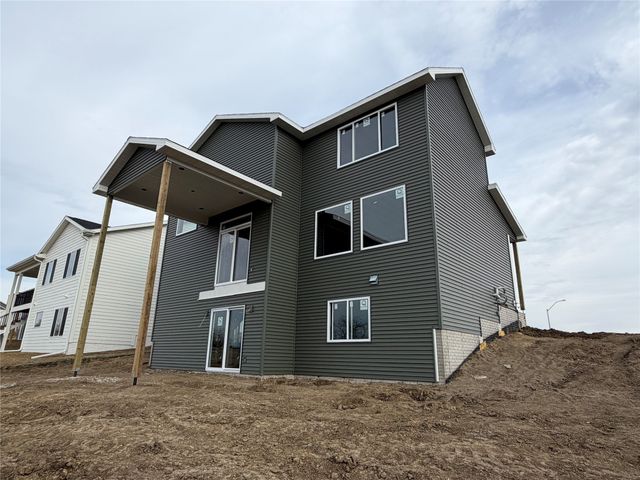 434 Venice Avenue, West Des Moines, IA 50266