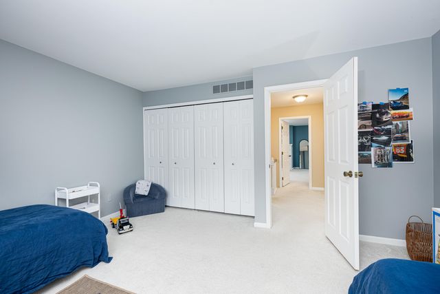 2254 Rivenoak Court 61, Ann Arbor, MI 48103