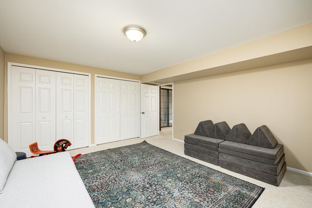 2254 Rivenoak Court 61, Ann Arbor, MI 48103