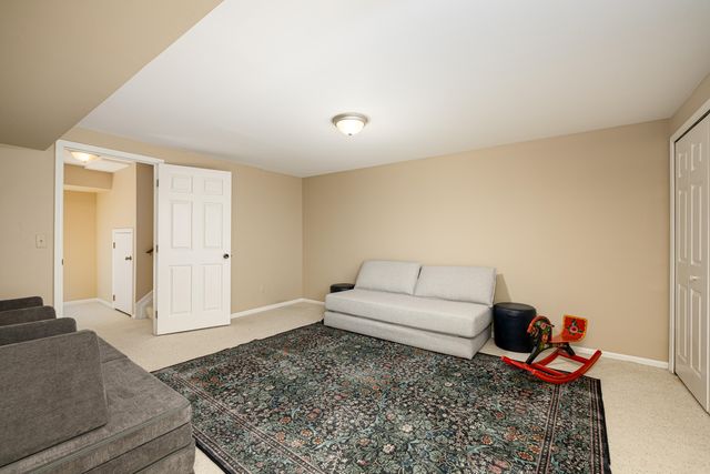 2254 Rivenoak Court 61, Ann Arbor, MI 48103