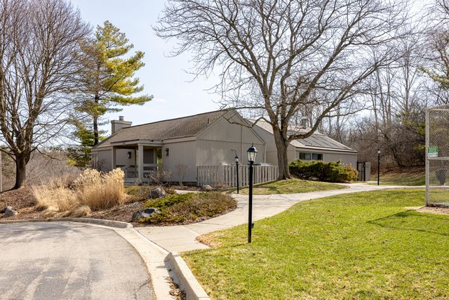 2254 Rivenoak Court 61, Ann Arbor, MI 48103