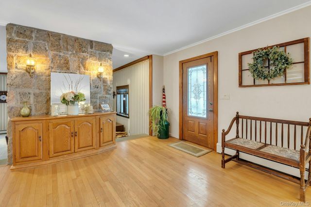 558 Gillette Avenue, Bayport, NY 11705