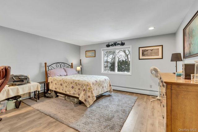 558 Gillette Avenue, Bayport, NY 11705