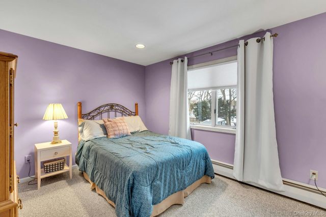 558 Gillette Avenue, Bayport, NY 11705