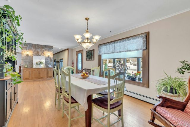 558 Gillette Avenue, Bayport, NY 11705