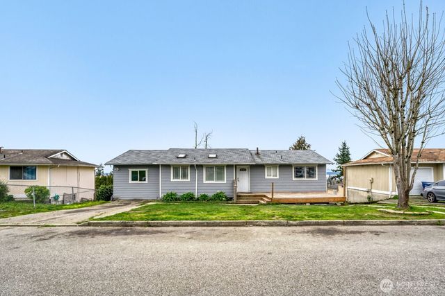 28015 22nd Avenue S, Federal Way, WA 98003
