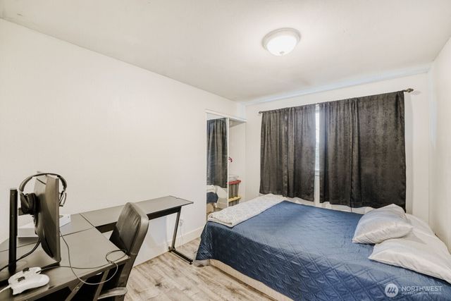 28015 22nd Avenue S, Federal Way, WA 98003