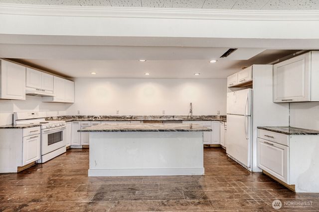 28015 22nd Avenue S, Federal Way, WA 98003