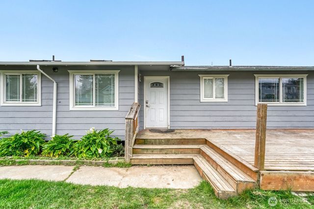 28015 22nd Avenue S, Federal Way, WA 98003