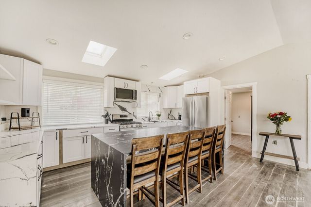 28015 22nd Avenue S, Federal Way, WA 98003