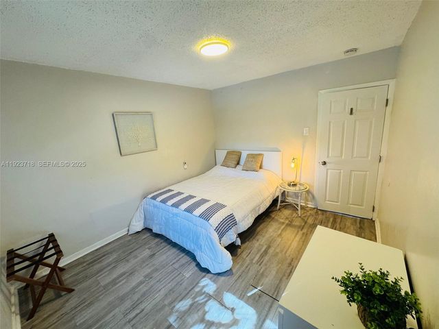 2205 Roosevelt St 4, Hollywood, FL 33020