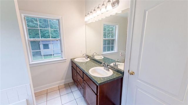 225 Berkshire Pass, Covington, GA 30016