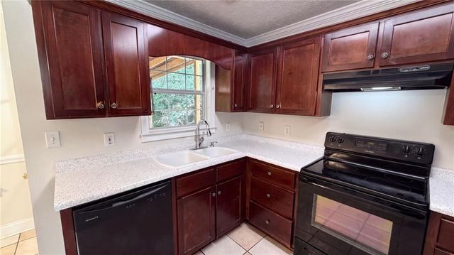 225 Berkshire Pass, Covington, GA 30016