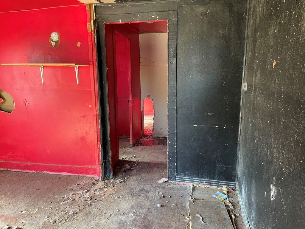 Image 16 of property listing at 625,621 Powell St, San Angelo, TX 76903