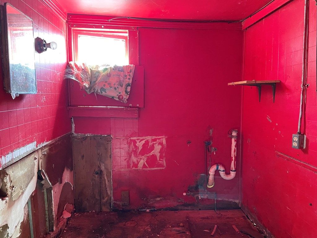 Image 17 of property listing at 625,621 Powell St, San Angelo, TX 76903