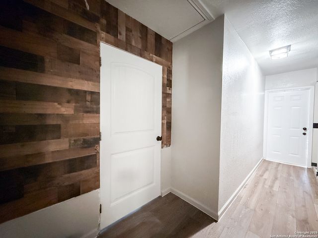 5850 Cliffmont, San Antonio, TX 78250